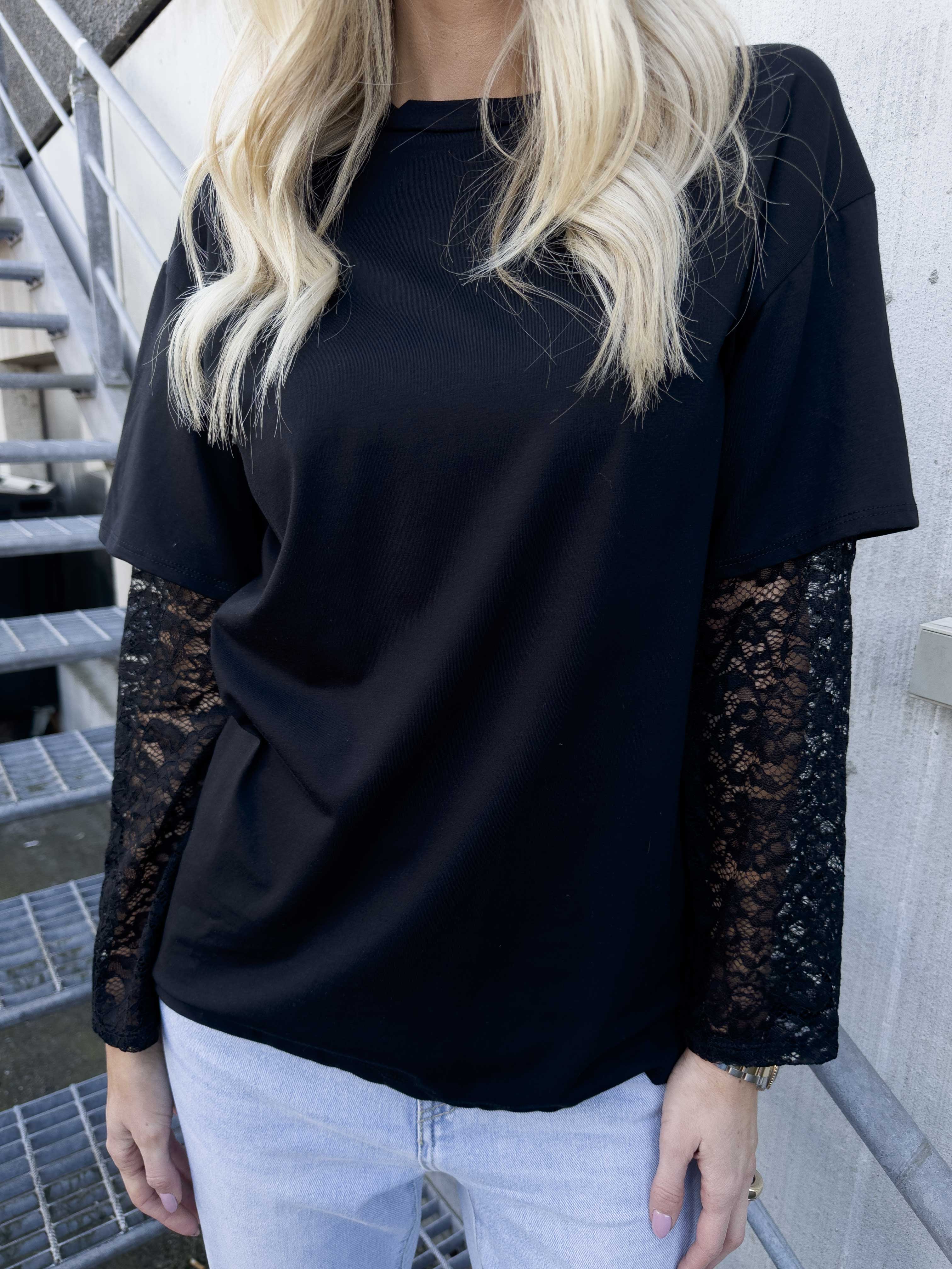 Valerie - T-shirt i bomuld med lange blonde ærmer